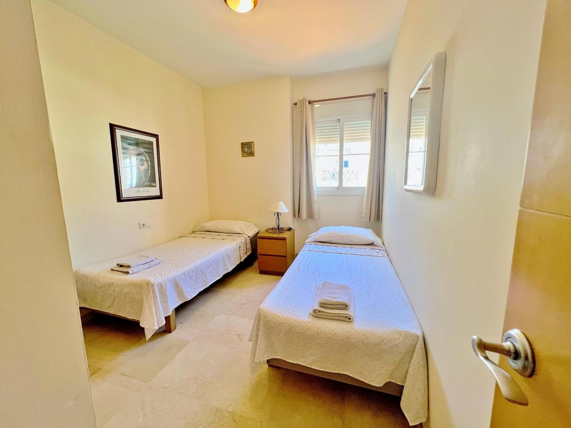 Beautiful Apartment With Pools, Playground And Paddle Tennis - Family Friendly And Near Vithas Hospital - Free Parking In Garage 베날마데나코스타 외부 사진
