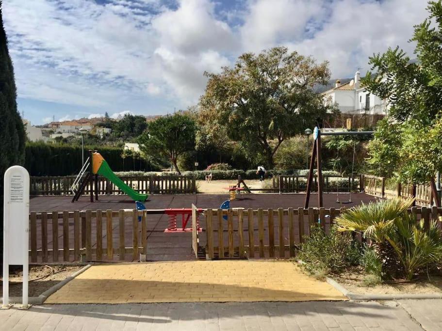 Beautiful Apartment With Pools, Playground And Paddle Tennis - Family Friendly And Near Vithas Hospital - Free Parking In Garage 베날마데나코스타 외부 사진